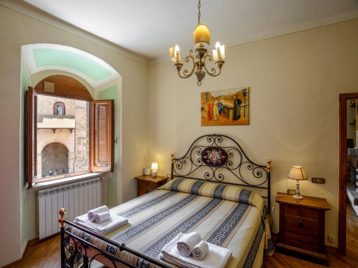 Sangi Studio Apartment - With Amazing View Of The Duomo San Gimignano Zewnętrze zdjęcie